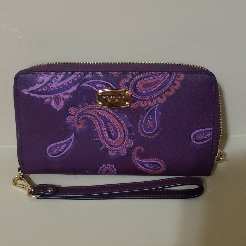 Michael Kors Leather Pnh Case wallet Plum